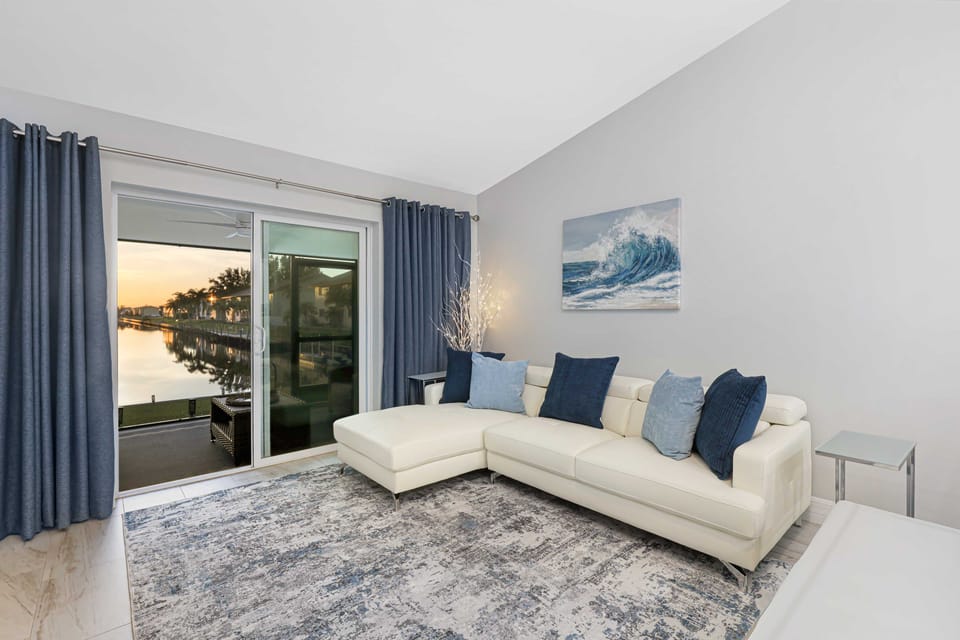 Cape Coral Duplex: Pool, Hot Tub, & Sunrise Views Apartment in Cape Coral