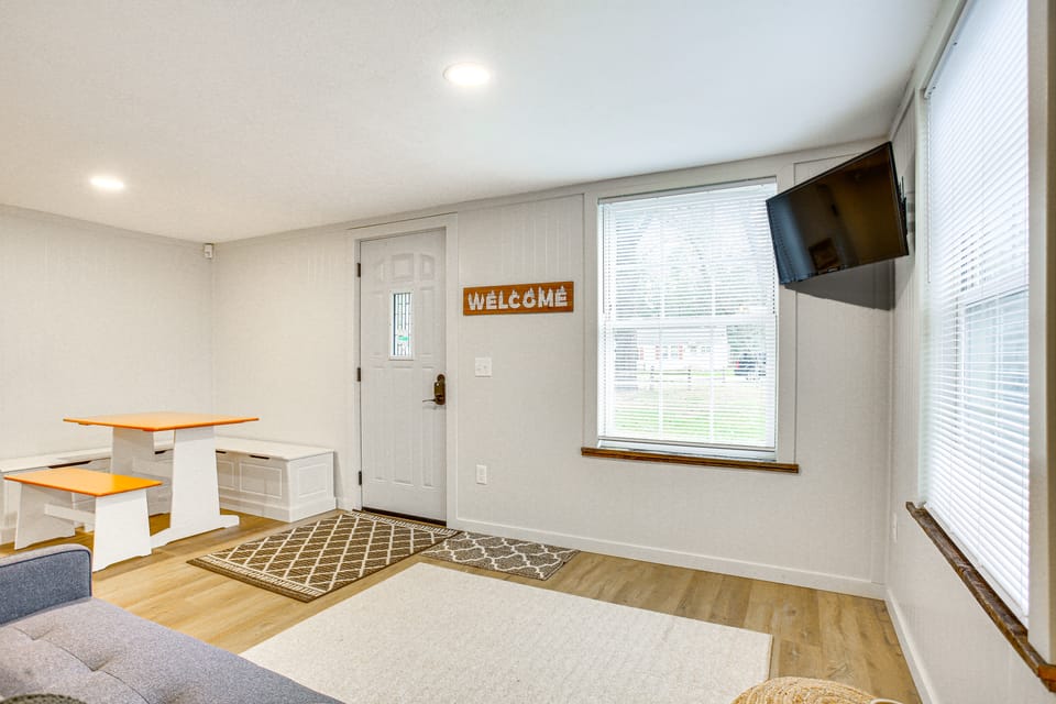 Updated Wellston Cabin, Walk to Lake Beach + Dock! House in Michigan