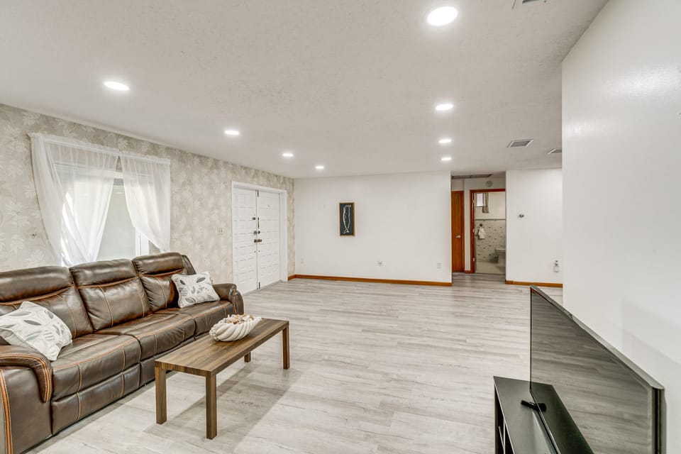 Port Charlotte Retreat w/ Lanai + Private Pool! House in North Port