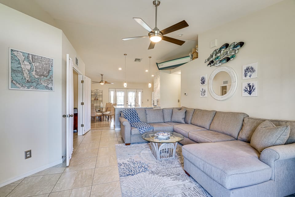 Cape Coral Home w/ Screened Porch: 4 Mi to Beach! House in Cape Coral