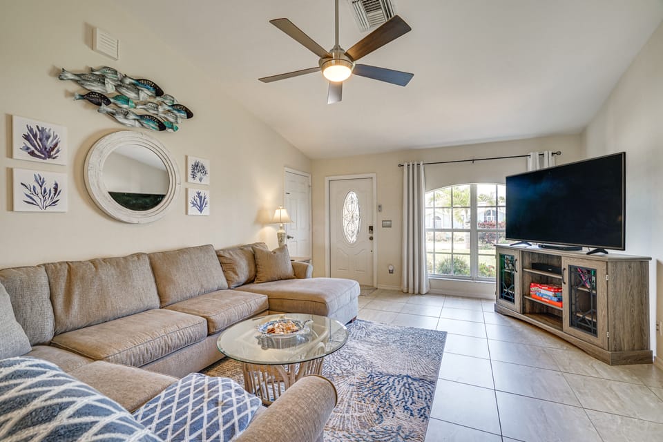 Cape Coral Home w/ Screened Porch: 4 Mi to Beach! House in Cape Coral