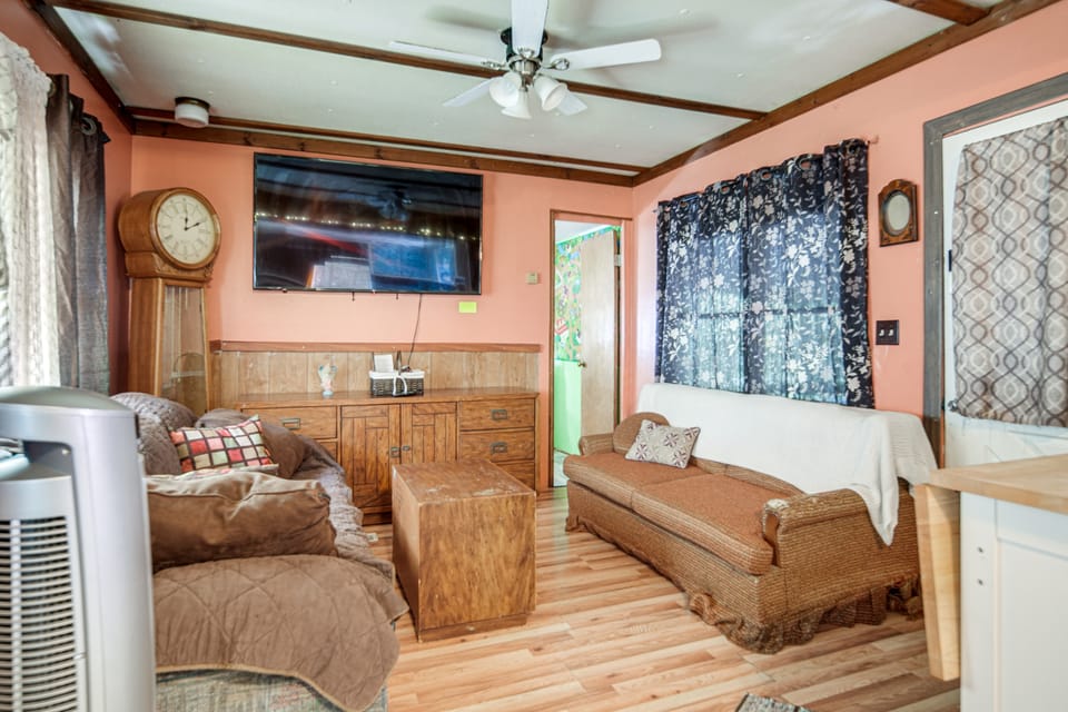 Andover Home Near State Park w/ Patio & Yard! House in Lake Erie