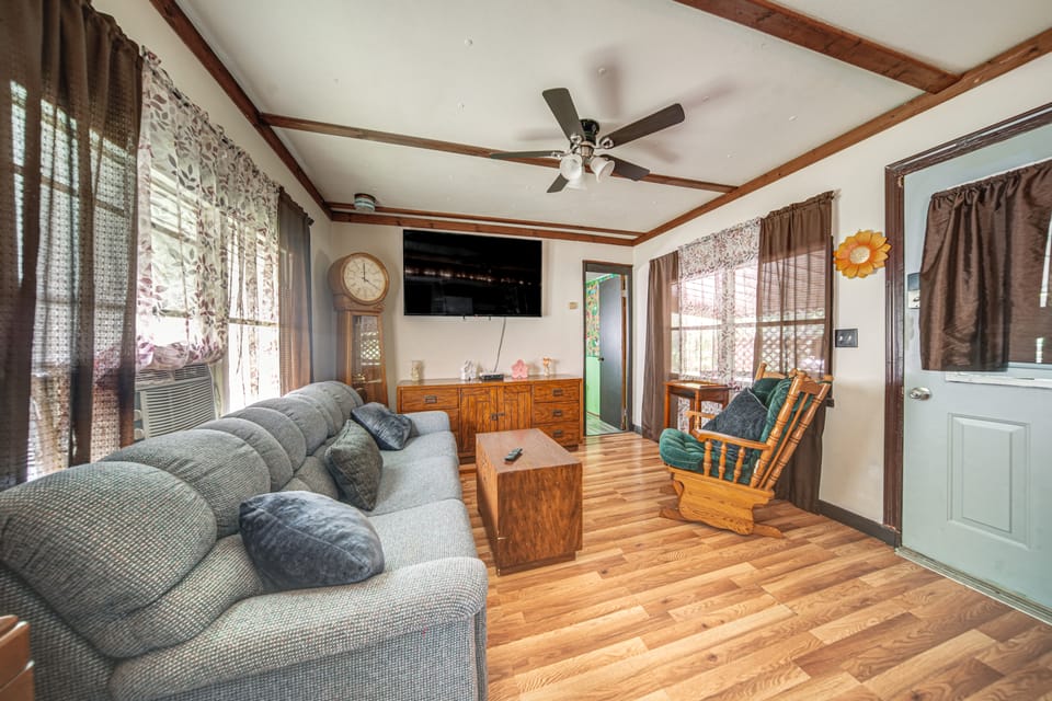 Andover Home Near State Park w/ Patio & Yard! House in Lake Erie