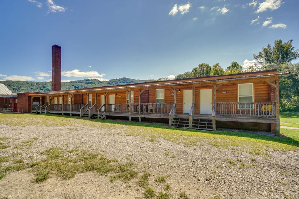 Hike & ATV Trails | Trail Access On-Site Apartment in Tennessee
