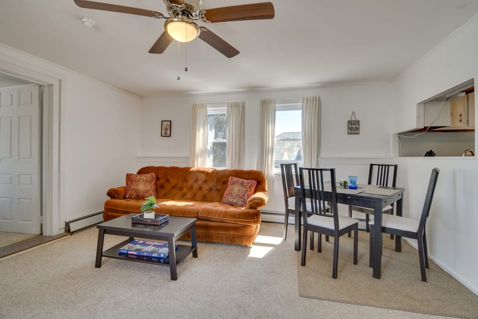 Oakland Apt on Messalonskee Lake w/ Dock Access! Apartment in Waterville