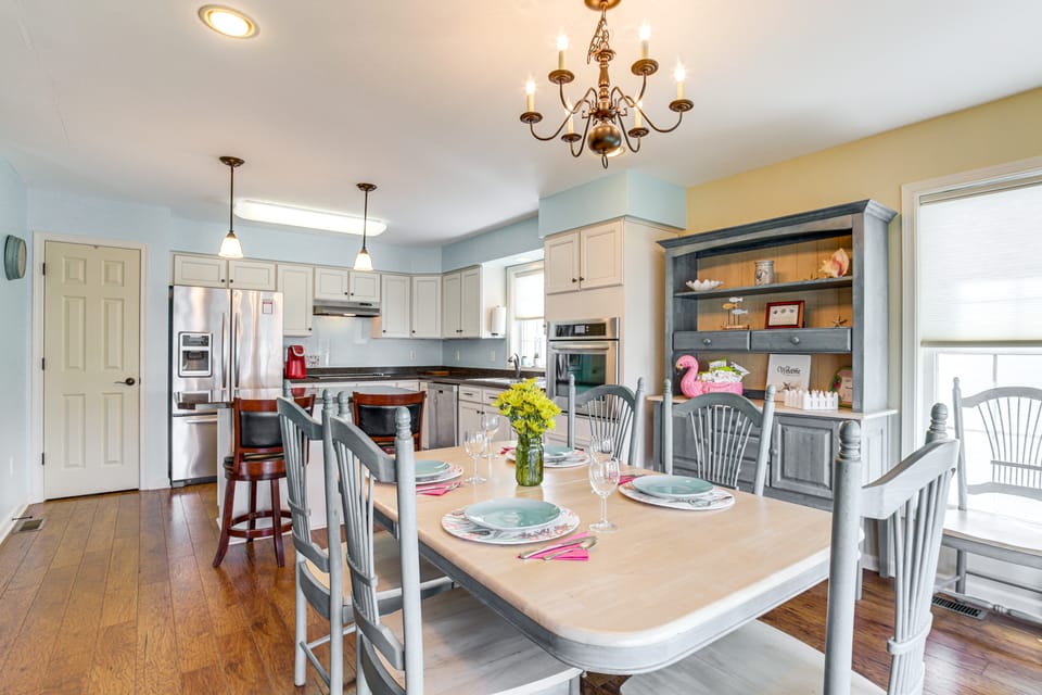 Near Beaches & Shops: Canal-Front Selbyville Home House in Sussex County