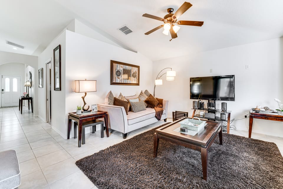 Near Golf & WDW: Family-Friendly Home in Davenport House in Four Corners