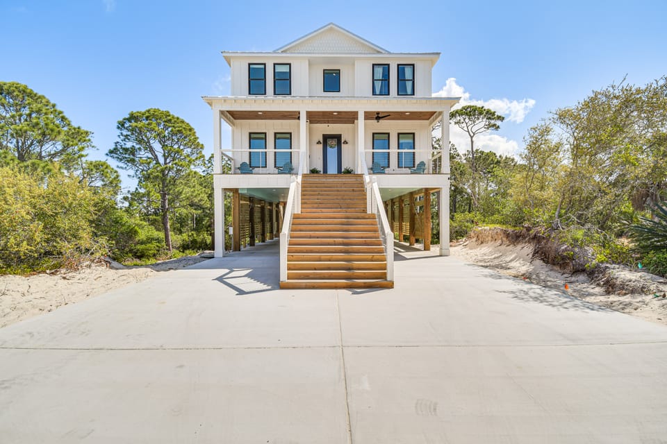 'Azure on Shell Lane' - Gulf Shores Gem w/ Deck! House in Alabama