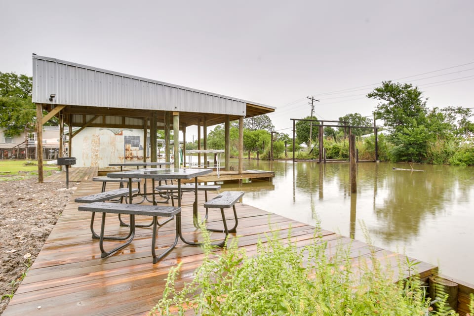 'Dularge Copper Landing' - Steps to Falgout Marina House in Louisiana