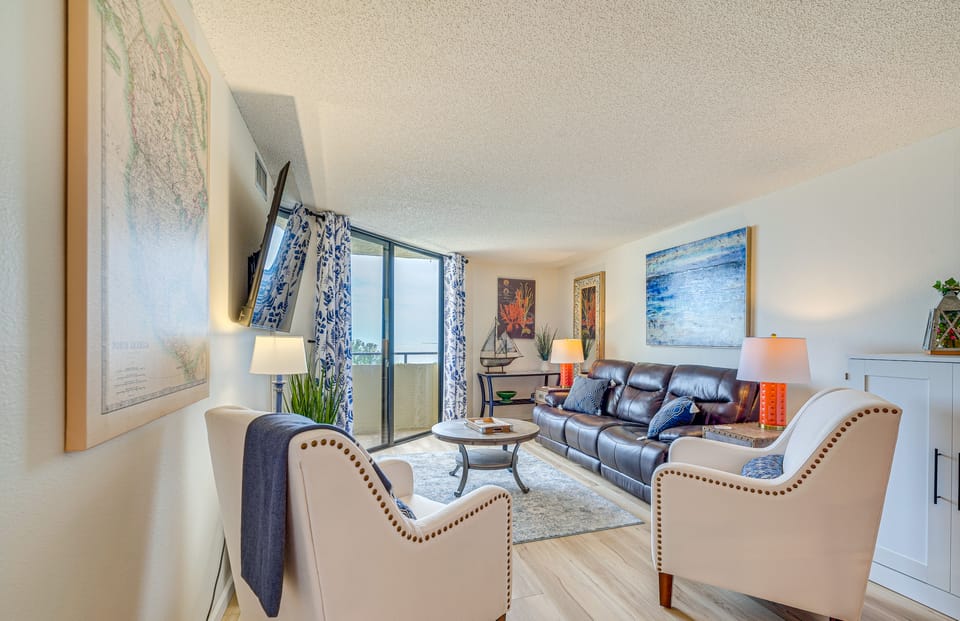 Gulf-View Condo w/ Heated Pool in Hudson! Apartment in Hudson