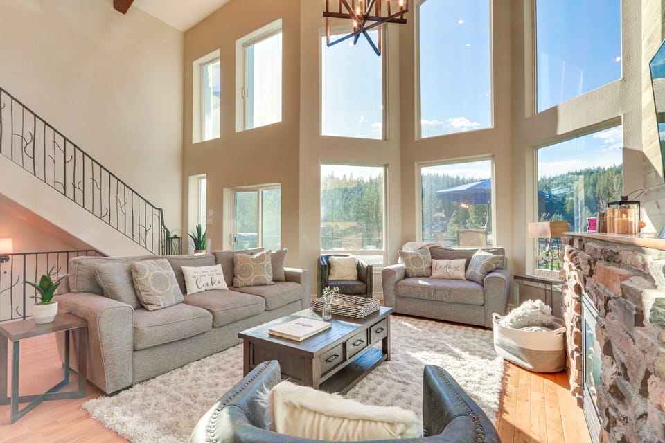 Shared Boat Dock: Lakefront Coeur d'Alene Home House in Kootenai County