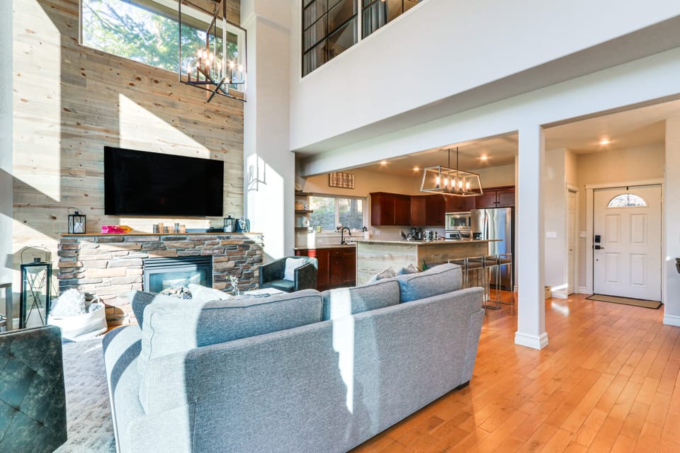 Shared Boat Dock: Lakefront Coeur d'Alene Home House in Kootenai County