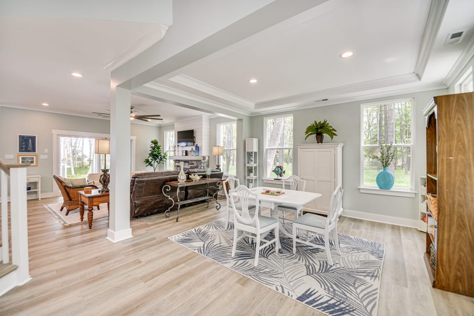Cape Charles Home: Private Pier & Beach-Front Deck House in Virginia