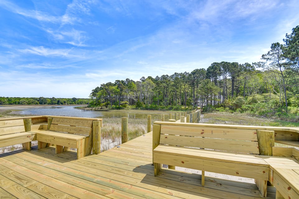 Cape Charles Home: Private Pier & Beach-Front Deck House in Virginia