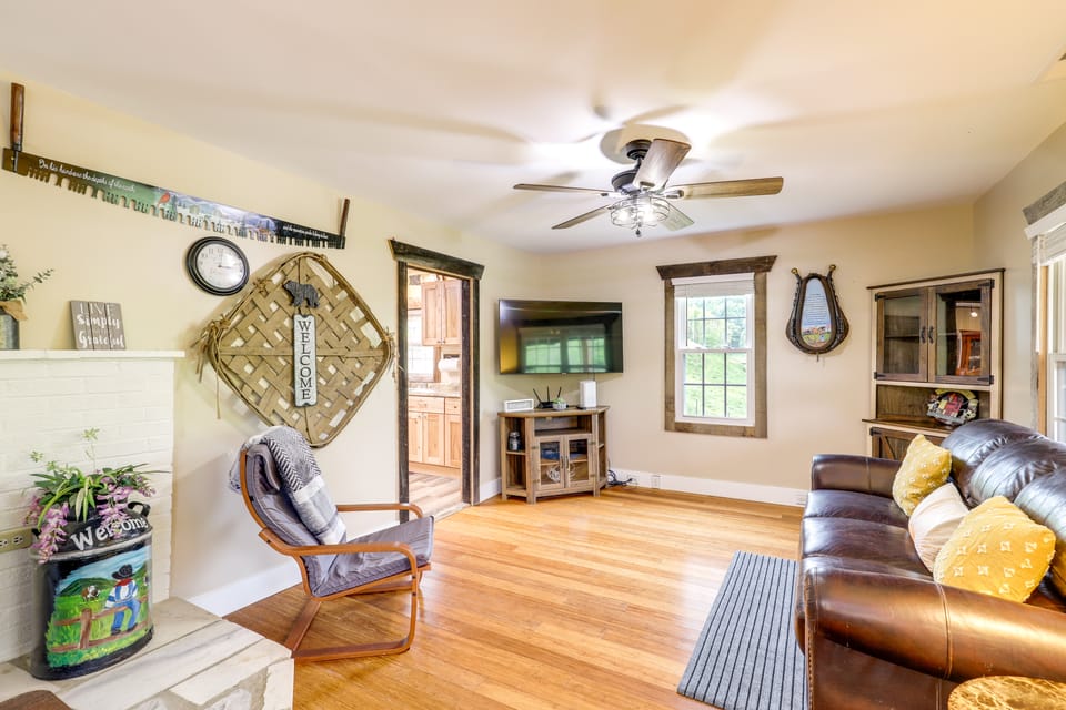 Hike & Relax: Blue Ridge Mountain Retreat! House in Tennessee