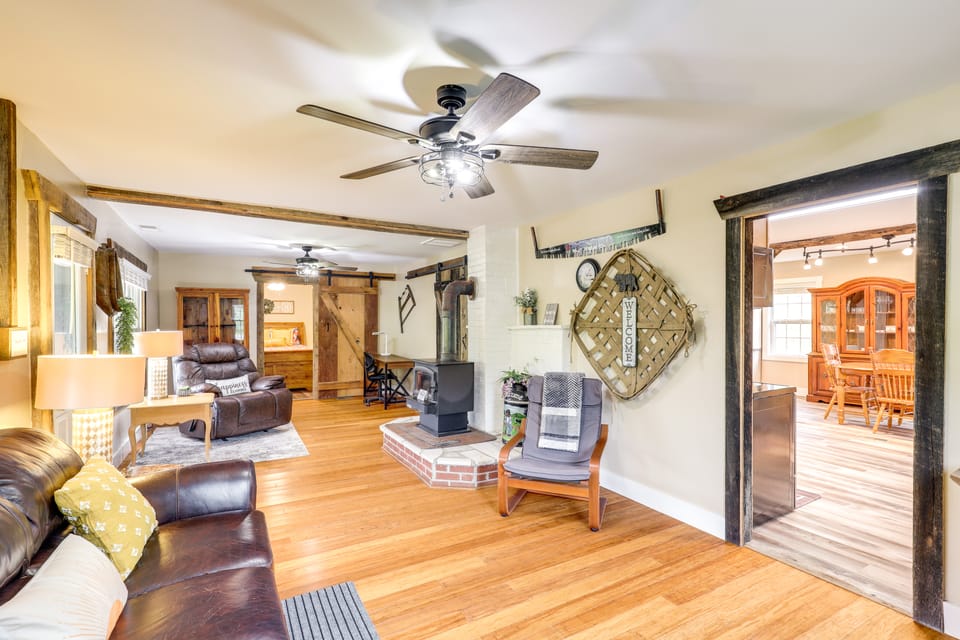 Hike & Relax: Blue Ridge Mountain Retreat! House in Tennessee