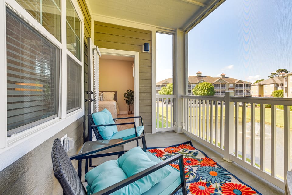 Gorgeous Calabash Condo w/ Balcony & Pool Access! Apartment in South Carolina