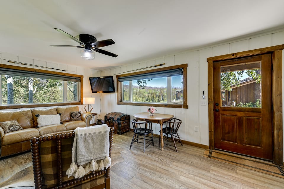 ‘The Bunkhouse’ in Bondurant: Pet Friendly House in Wyoming