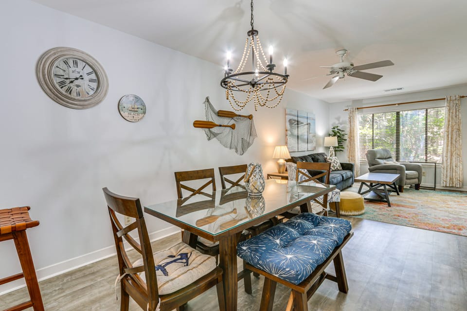 Walk to Beach: Bright Hilton Head Island Villa! Villa in Hilton Head Island