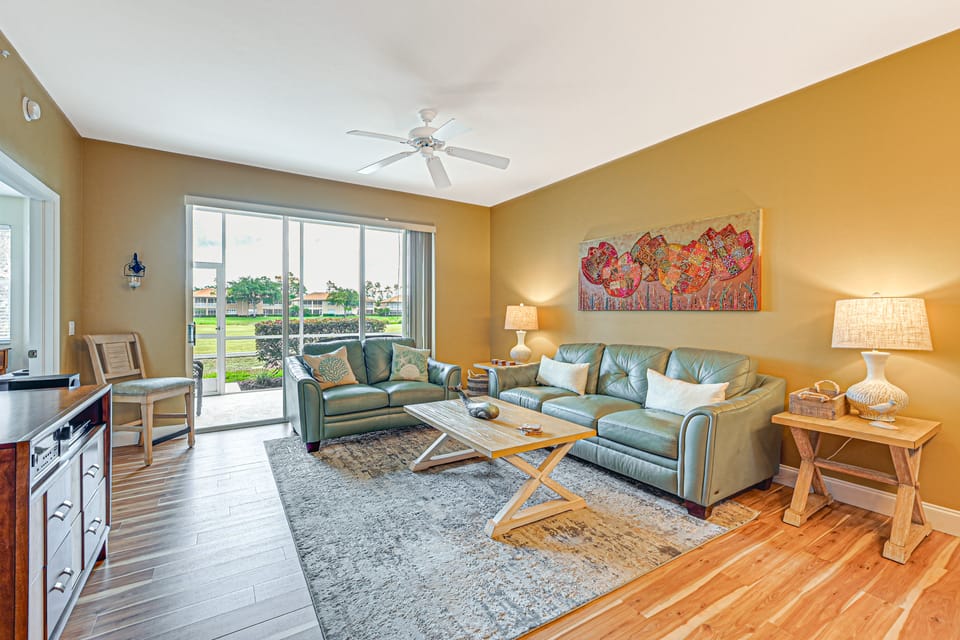 Naples Resort Townhome w/ Screened Patio! Apartment in Collier County