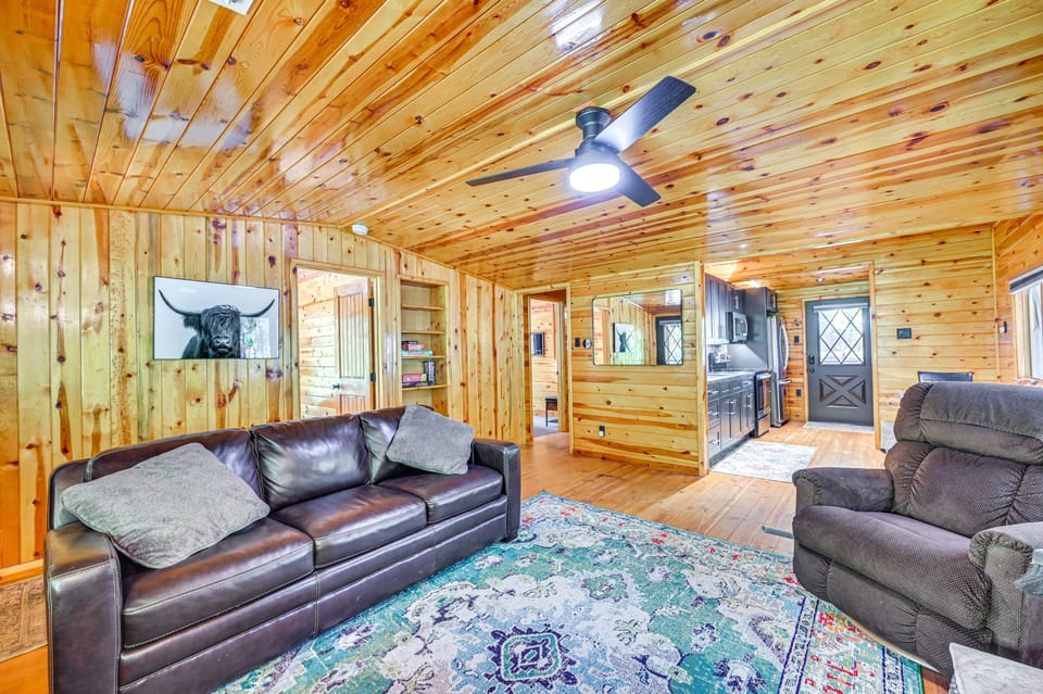 Hike & Snow Play! Creekside Cabin in Payson House in Gila County