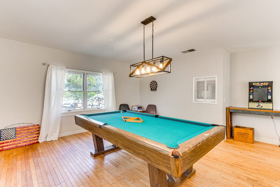 Beautiful Kernville Home w/ Game Room & Mtn Views! House in Kernville