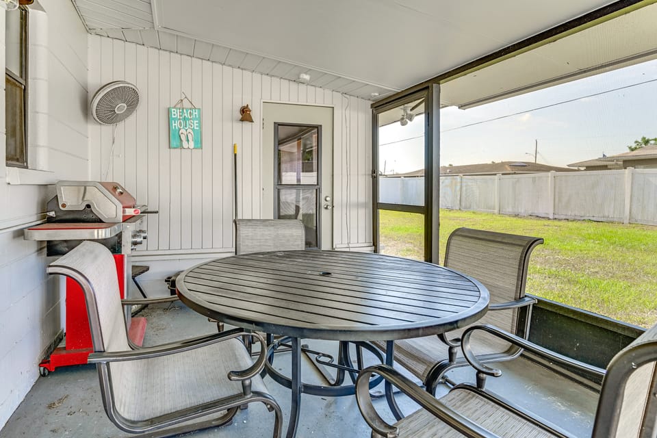 3 Mi to Venice Beach: Pet-Friendly Home w/ Yard House in Venice Gardens