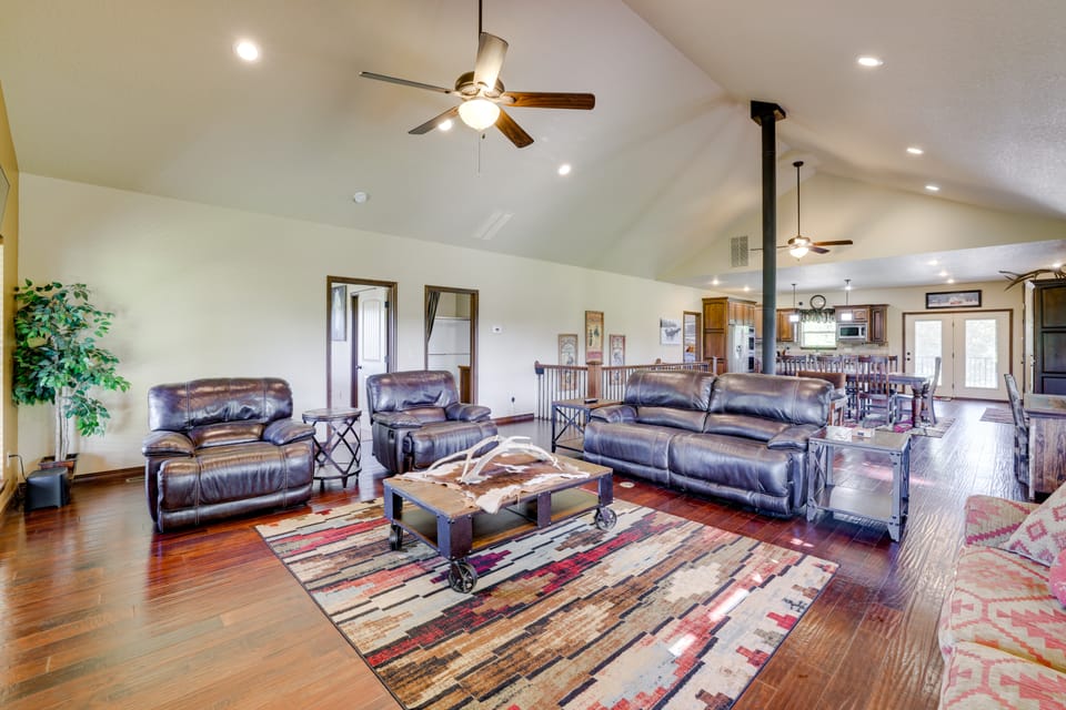 Neosho Home on 90 Acres w/ Private Pool & Fire Pit House in Ozark Mountains