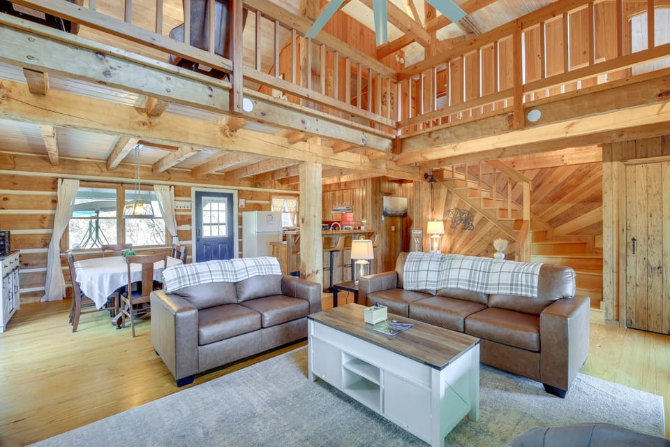 Ashe County Log Cabin: Mountain-View Deck, Sauna House in North Carolina