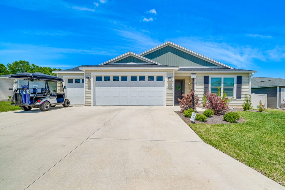 Furnished Lanai & Golf Cart: The Villages Home! House in The Villages