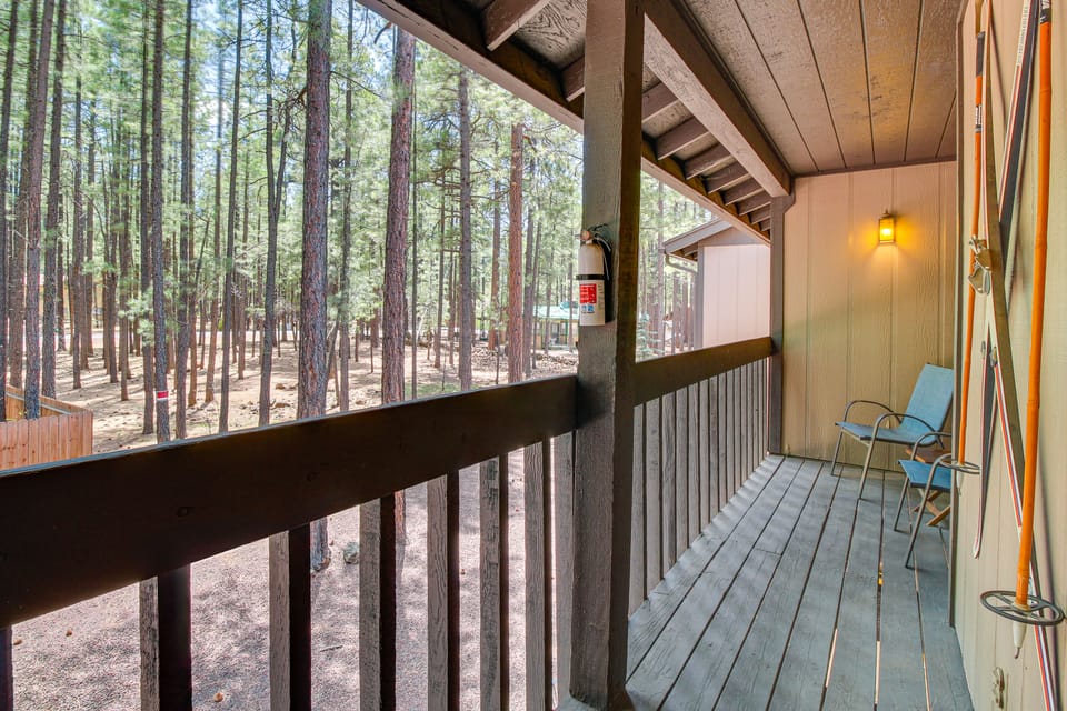 Family Getaway in Pinetop Golf Community Apartment in Arizona