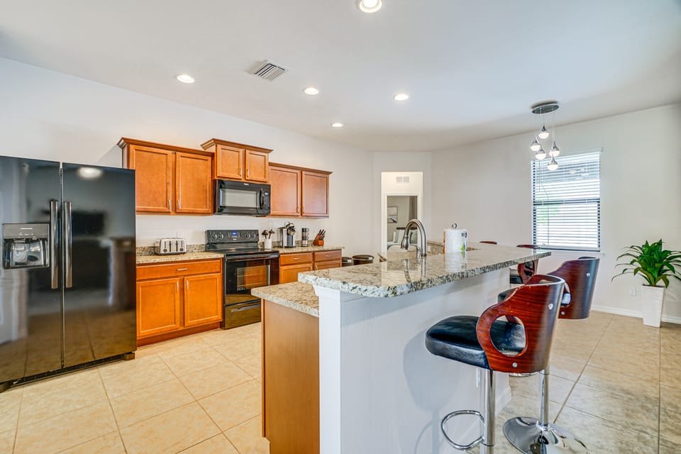 6 Mi to Beach: Cape Coral Home w/ Screened Lanai House in Cape Coral