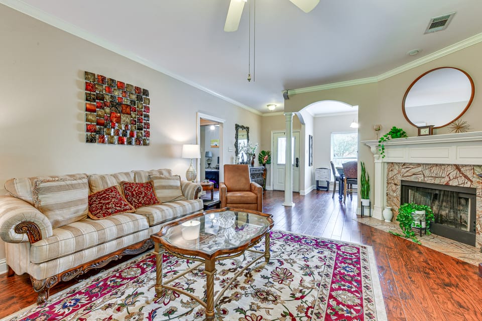 Baton Rouge Retreat w/ Patio, Grill & Fire Pit! House in Baton Rouge
