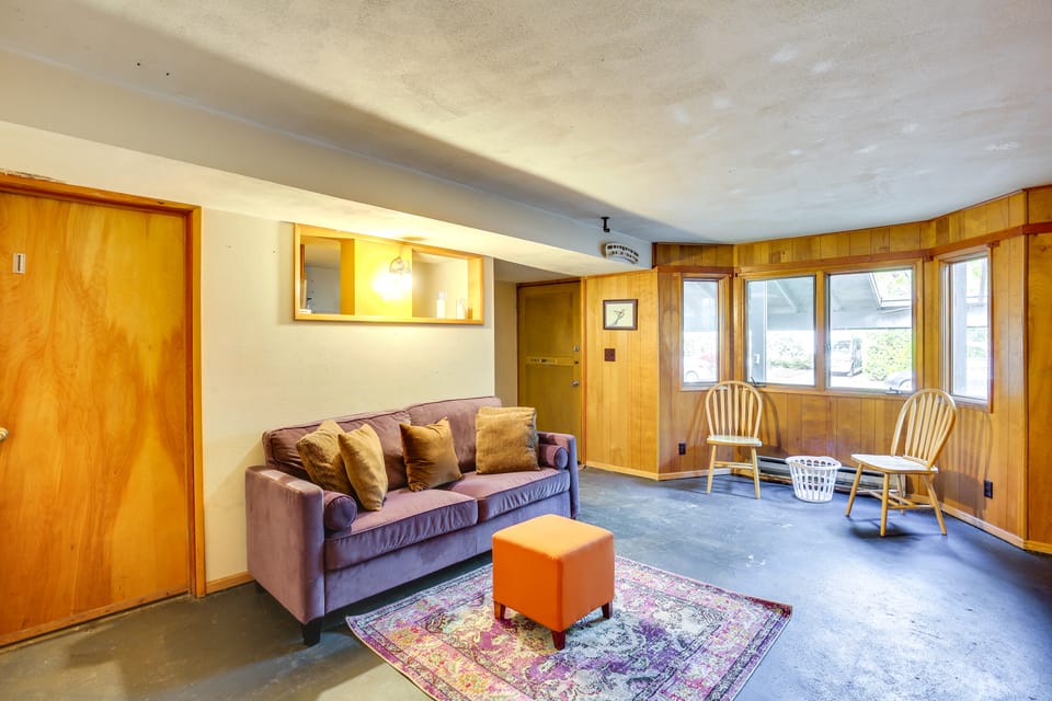 Centrally Located Eugene Apt < Half-Mi to UO! Apartment in Eugene