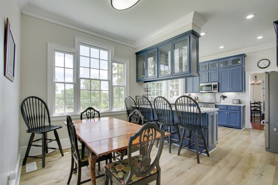 Spacious Rural Getaway in Lexington w/ Deck! House in Alabama