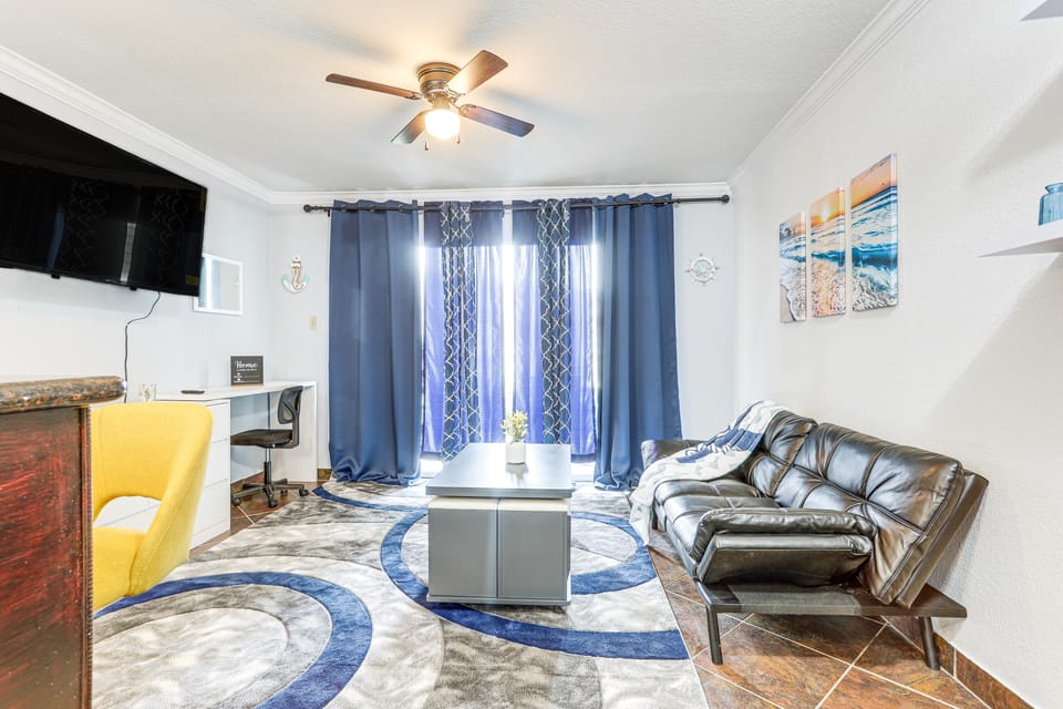 Private Balcony & Resort Amenities! Galveston Unit Apartment in Galveston Island