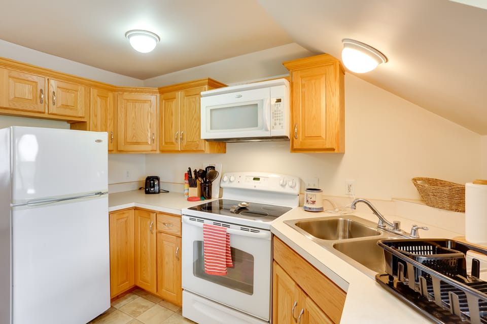 Loganton Townhome, Near Fly Fishing & Hiking! Apartment in Pennsylvania
