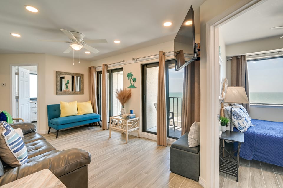 Shore & Pool Access: Resort Condo in Myrtle Beach! Apartment in South Carolina