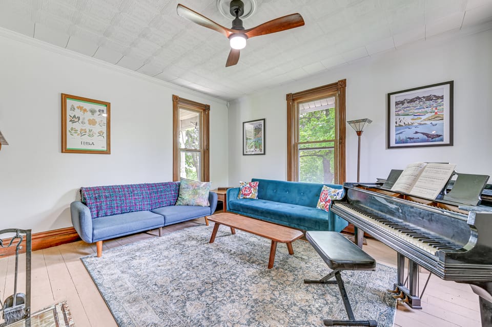 Family Home w/ Yard & Fire Pit in Middleburgh! House in Capital District, NY, USA