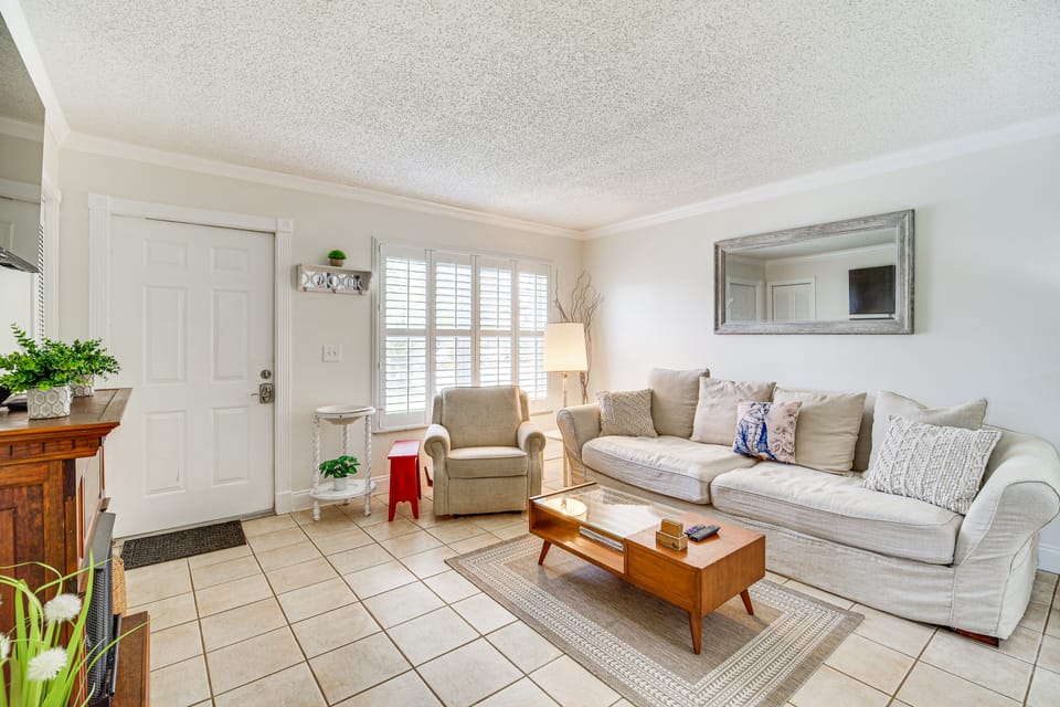 Hobe Sound Villa w/ Screened Porch: 4 Mi to Beach Villa in Hobe Sound