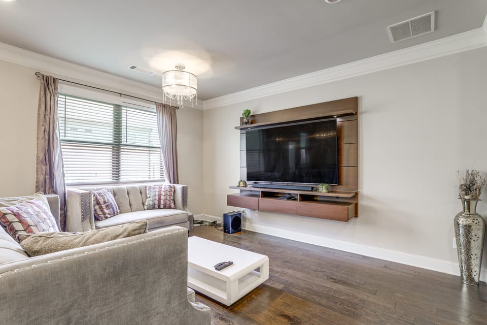 Lawrenceville Townhome w/ Community Pool Access! Apartment in Georgia