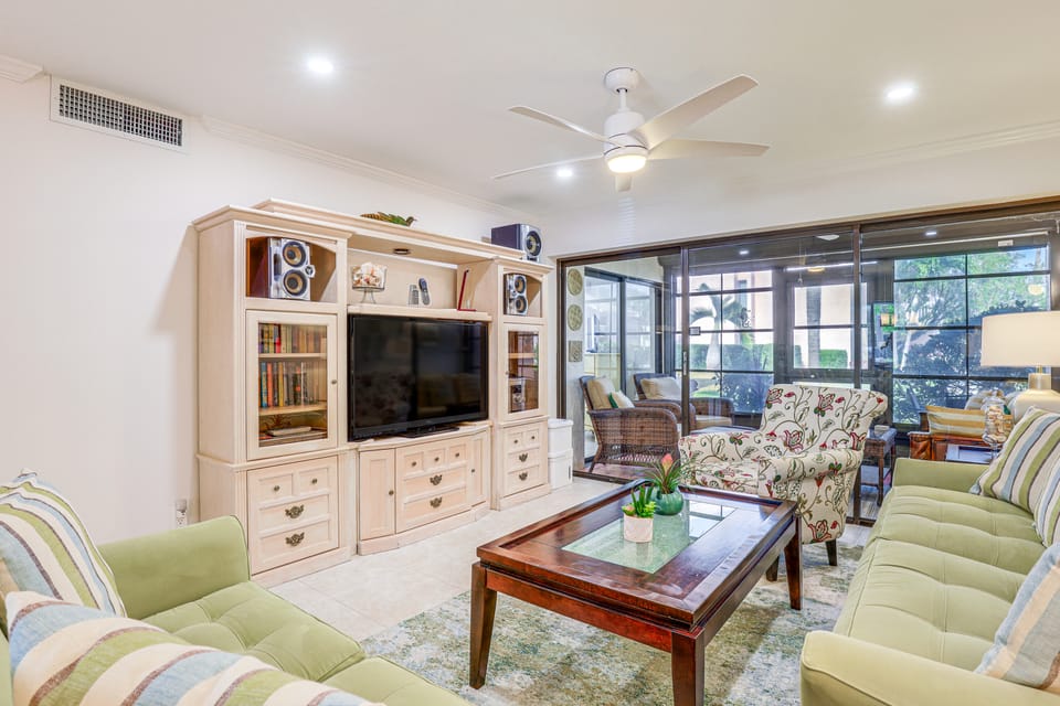 Pool, Golf & Beach Access: Fort Pierce Condo! Apartment in Fort Pierce