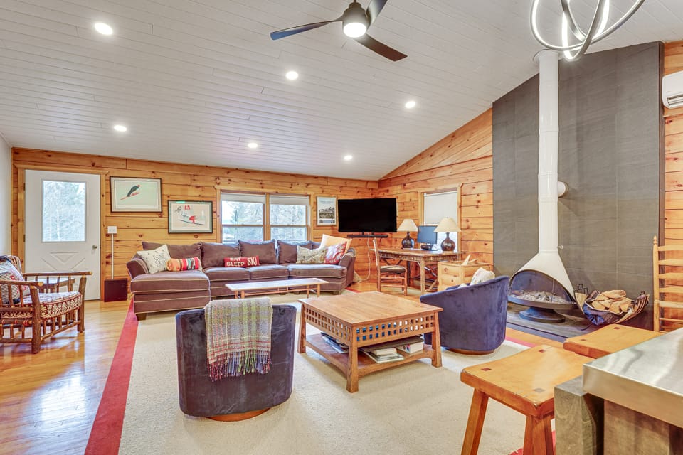 Modern Cabin in Lake Placid w/ Mountain Views! House in Adirondack Mountains