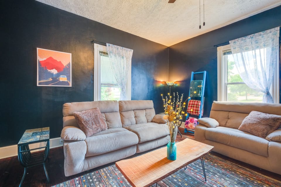 Walk to U of Lynchburg: Big Home w/ Yard & Hot Tub House in Lynchburg