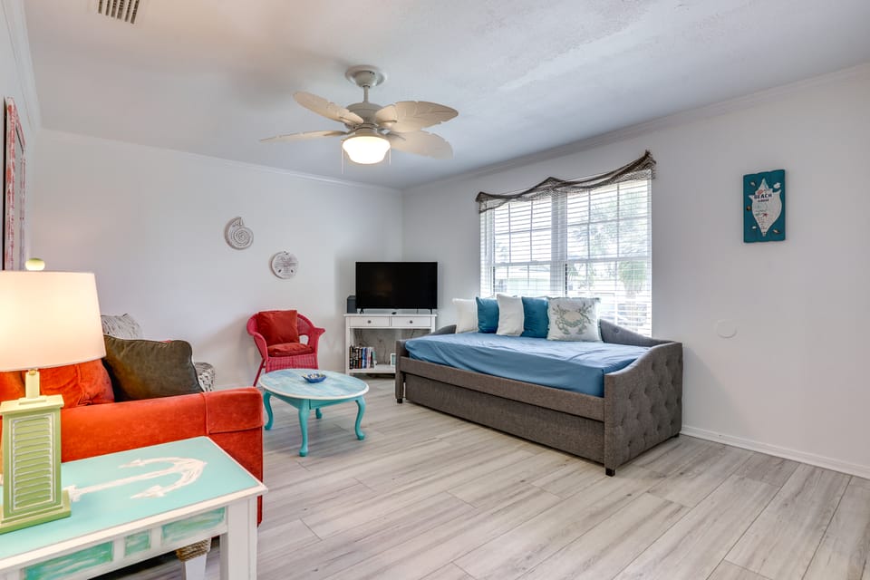 Walk to Pier: St Augustine Beach Condo w/ Balcony! Apartment in Saint Augustine Beach