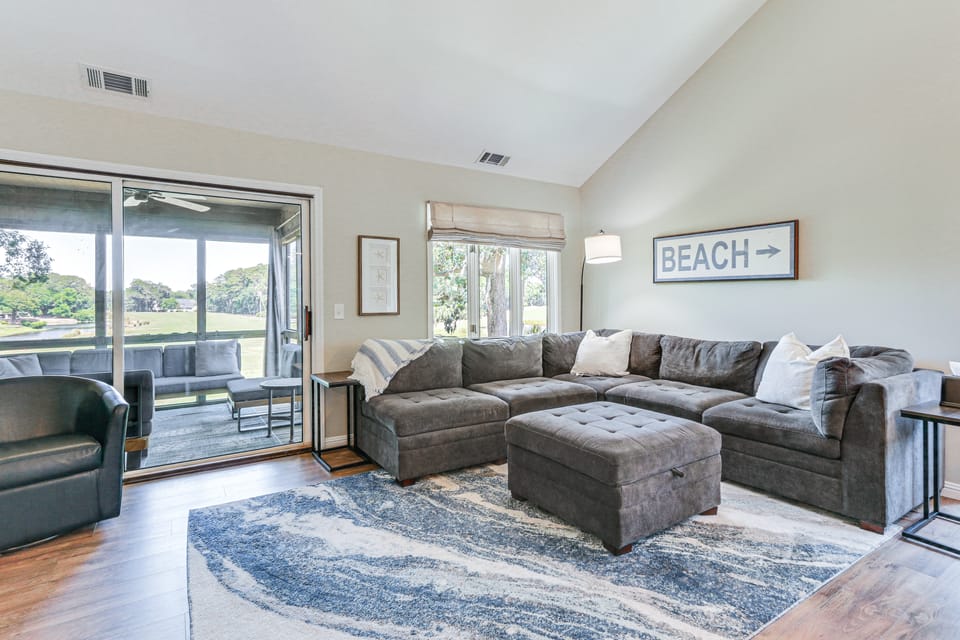 Modern Hilton Head Island Villa w/ Pool Access! Villa in Hilton Head Island