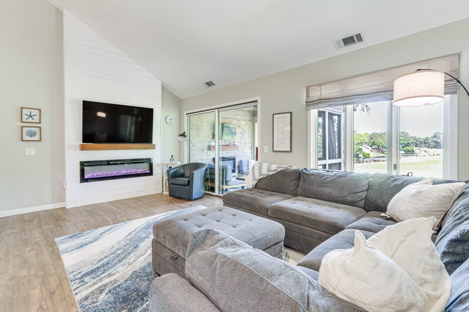 Modern Hilton Head Island Villa w/ Pool Access! Villa in Hilton Head Island