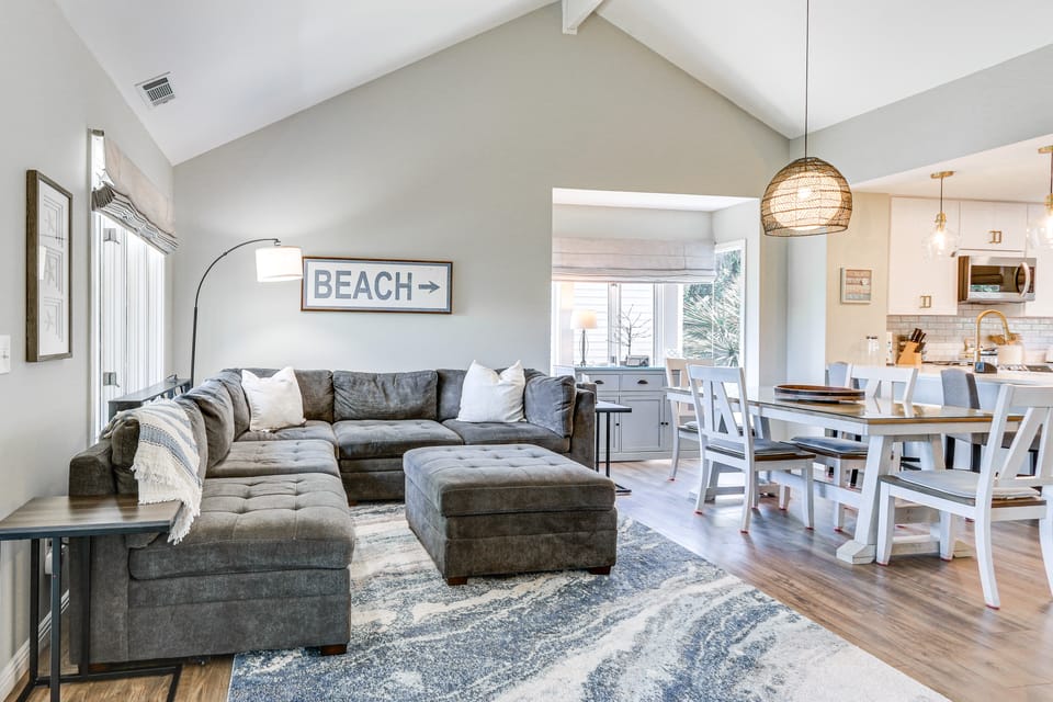 Modern Hilton Head Island Villa w/ Pool Access! Villa in Hilton Head Island