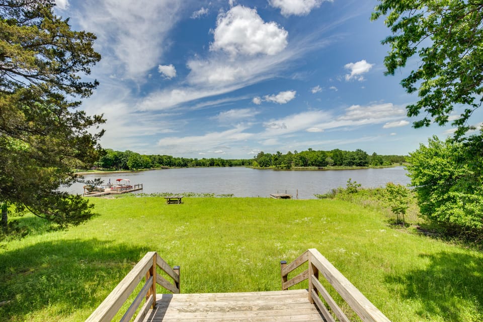 Cabin on Lake Raymond Gary w/ Dock, Grill & Views! House in Oklahoma