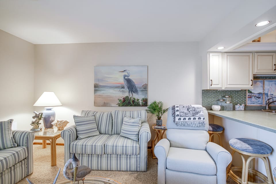 Steps to OC Boardwalk! Family Beach Retreat Apartment in Ocean City